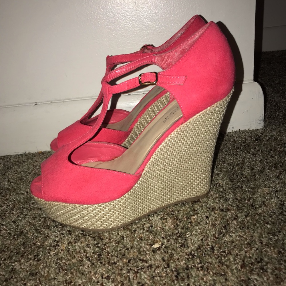 Pink wedges! Size 8